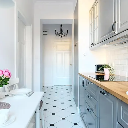 Apartament Nowe Miasto - Skwer Malarzy Gorzow Wielkopolski Exterior photo